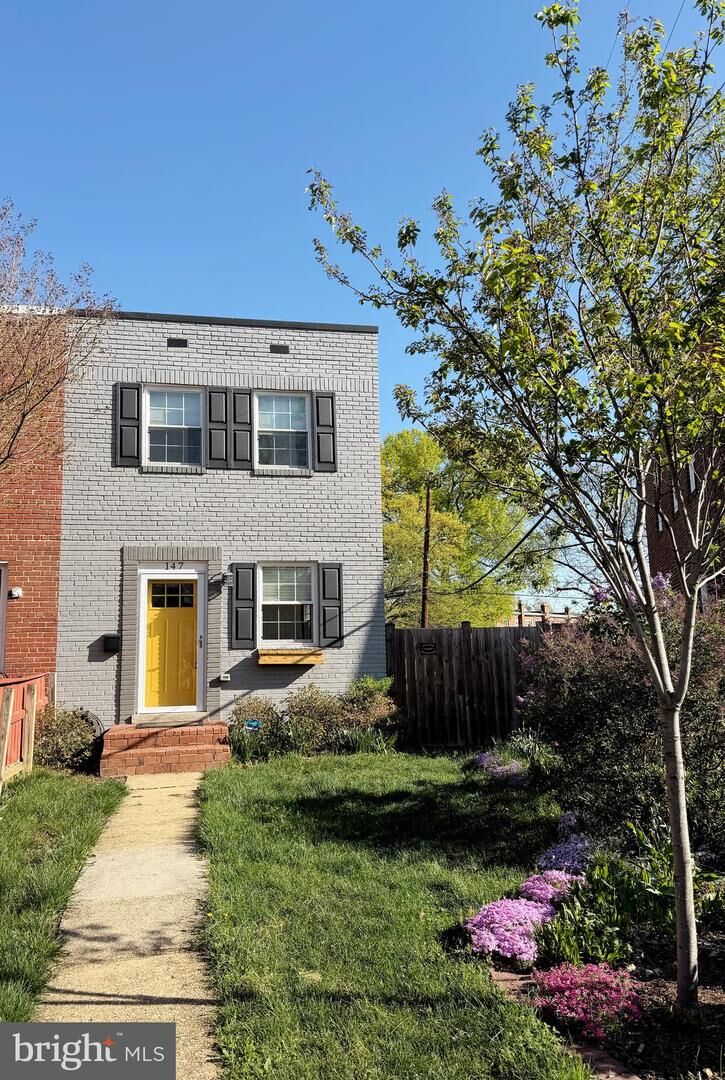 Property Photo:  147 Dale Street  VA 22305 