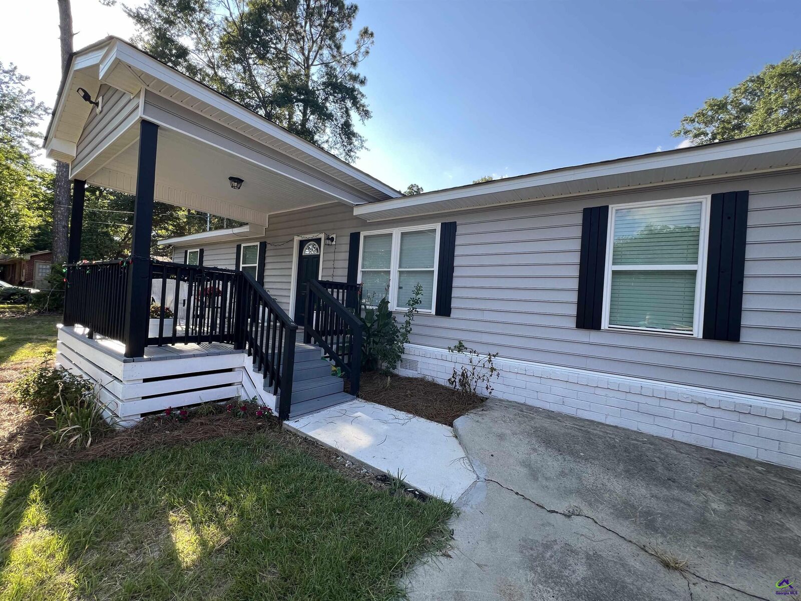 Property Photo:  115 Maxwell Drive  GA 31088 