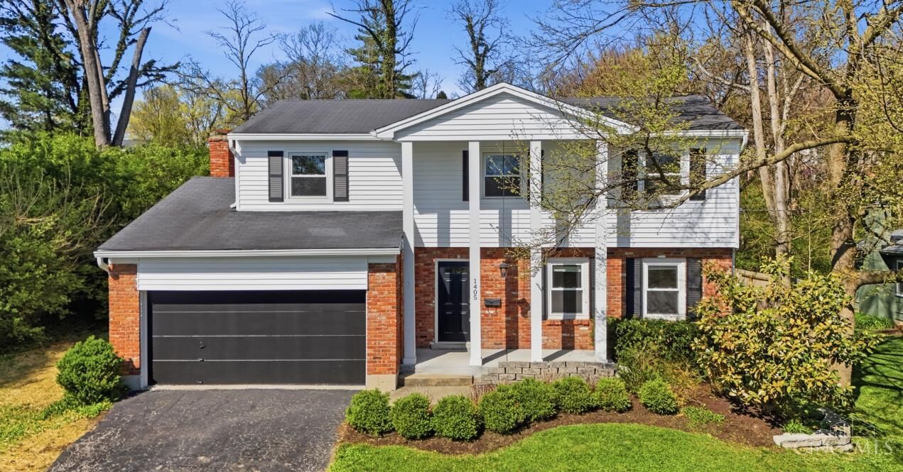 Property Photo:  1405 Holman View Drive  OH 45215 