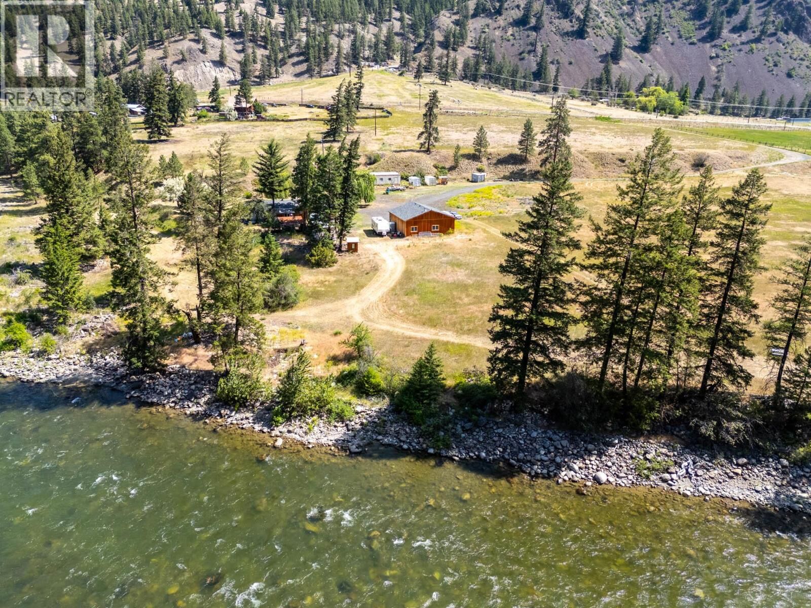 Property Photo: 6097 Highway 3 Other BC V0X 1N1