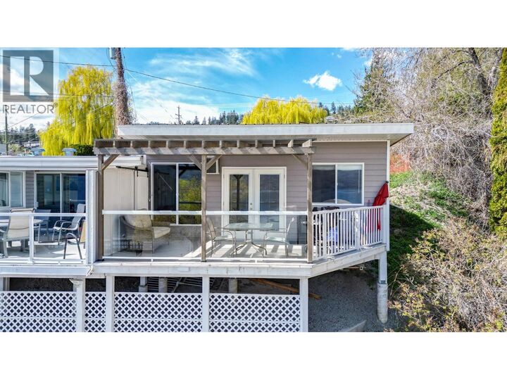 Property Photo: 3701 Beach Avenue 11 BC V0H 1X1