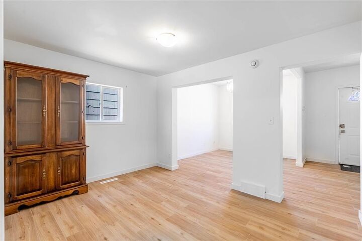 Photo de la propriété:  784 Stella Avenue  MB R2W 2W2 