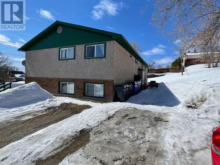 Property Photo:  121 Elm Avenue  ON P0J 1P0 