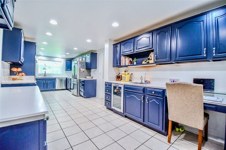 Property Photo: 1500 Devereux Drive OH 45419