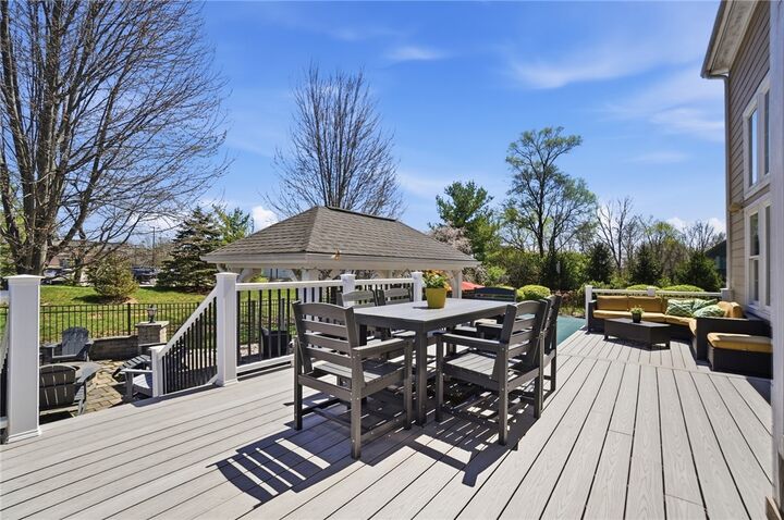 Property Photo: 7596 Woodbridge Court OH 45066