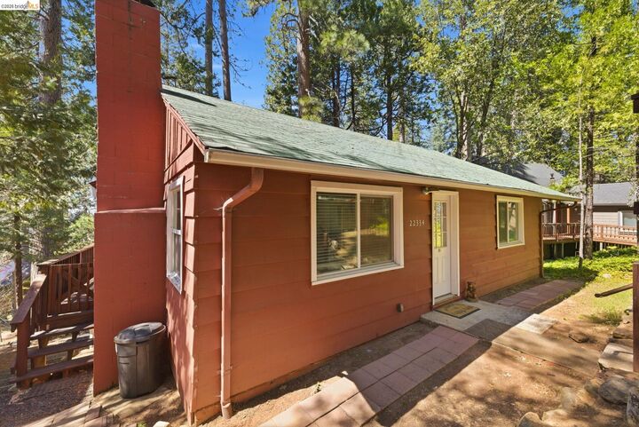 Property Photo:  22334 Twain Harte Drive  CA 95383 