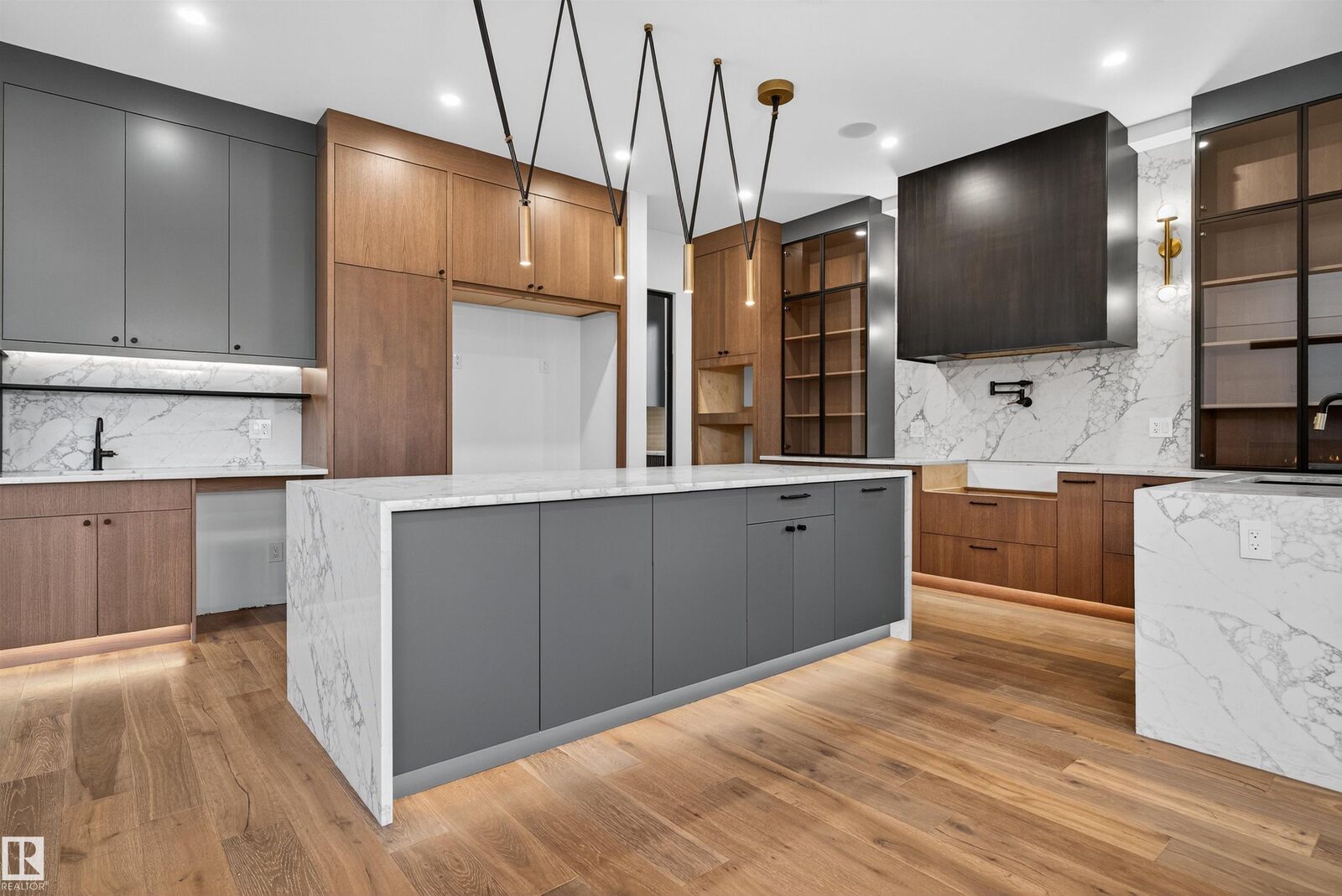 Property Photo:  4712 Knight Close SW  AB T6W 4V6 