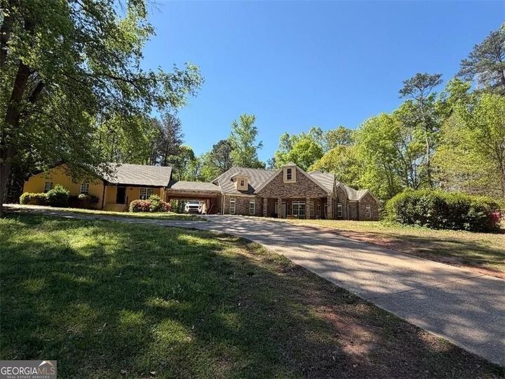Property Photo:  5100 Alexander Avenue  GA 30291 