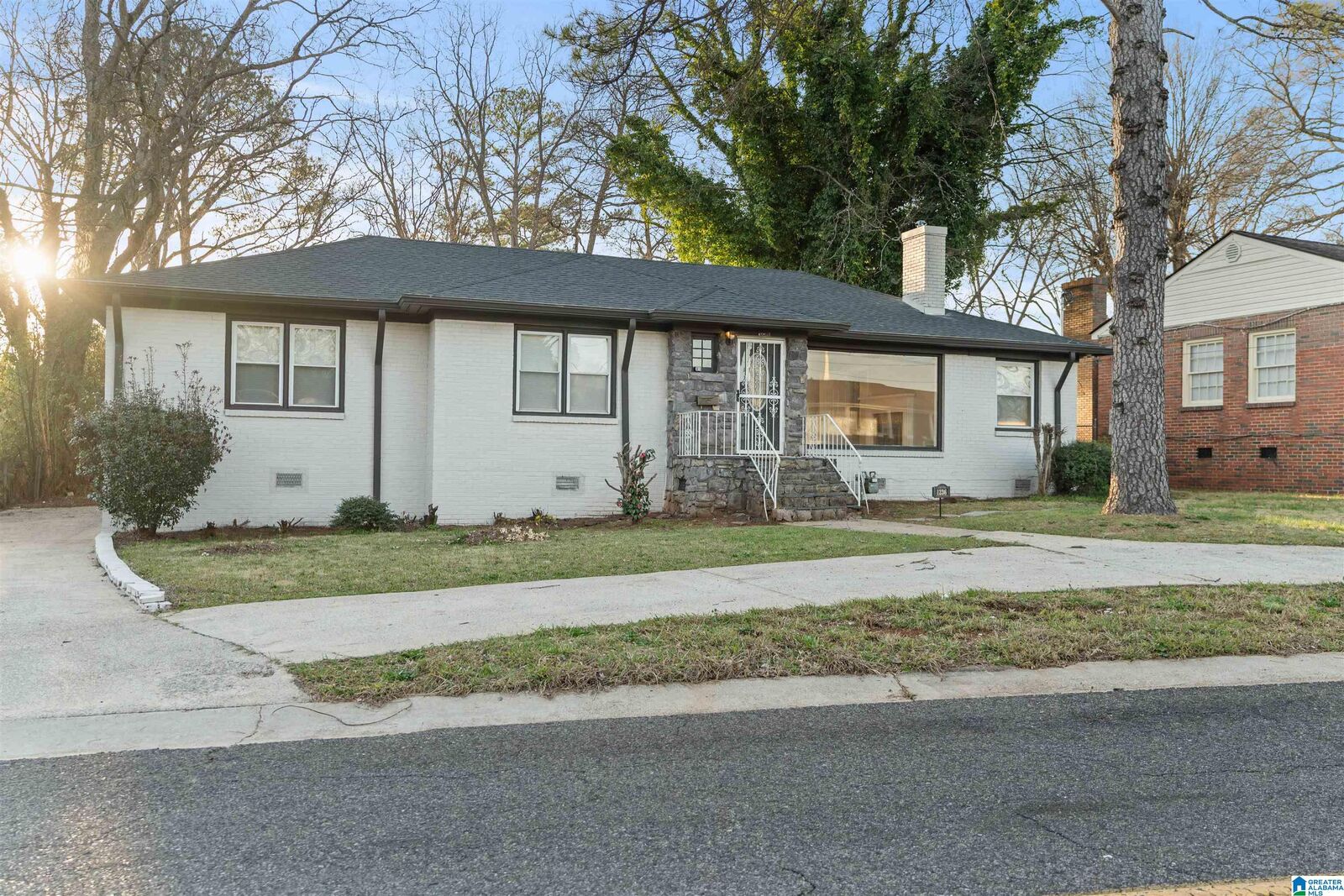 Property Photo: 1236 Mims Street AL 35211
