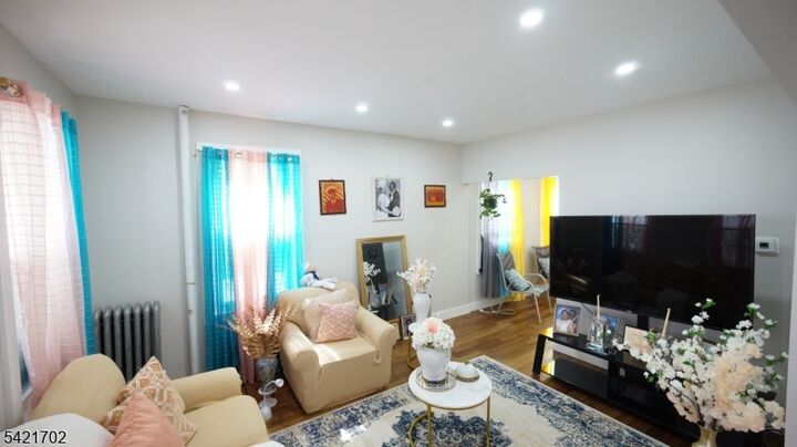Property Photo:  169 Oakwood Pl  NJ 07050 