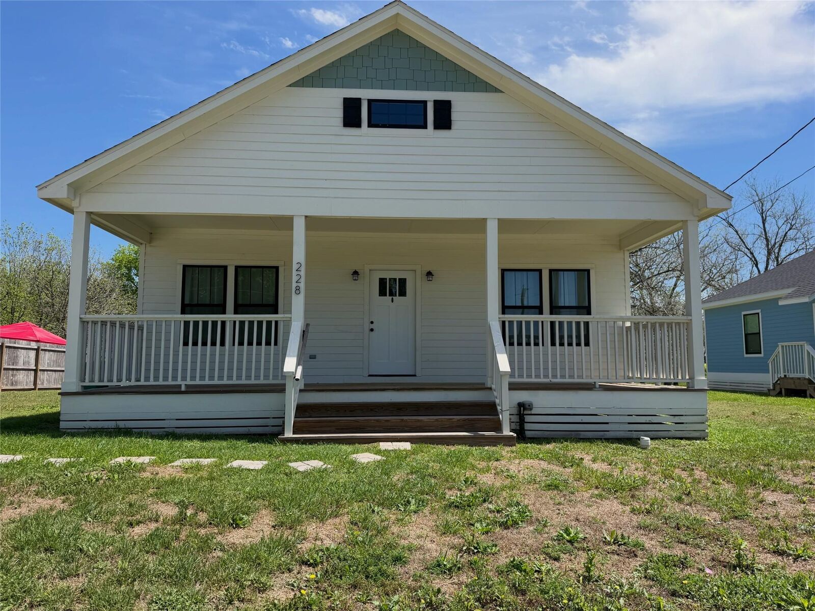 Property Photo: 228 N Dixie Street TX 77833