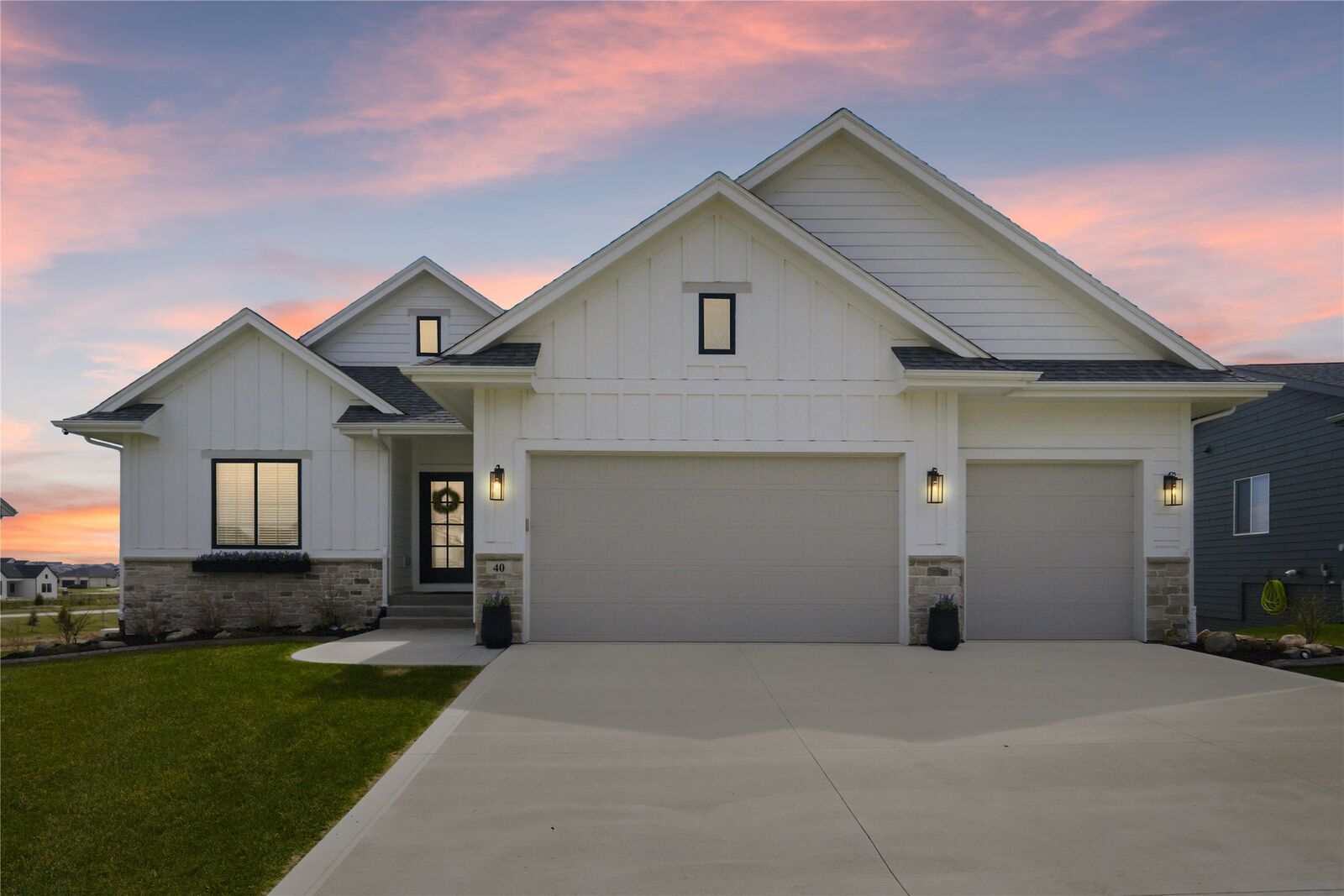 Property Photo:  40 NW Valleyview Drive  IA 50263 