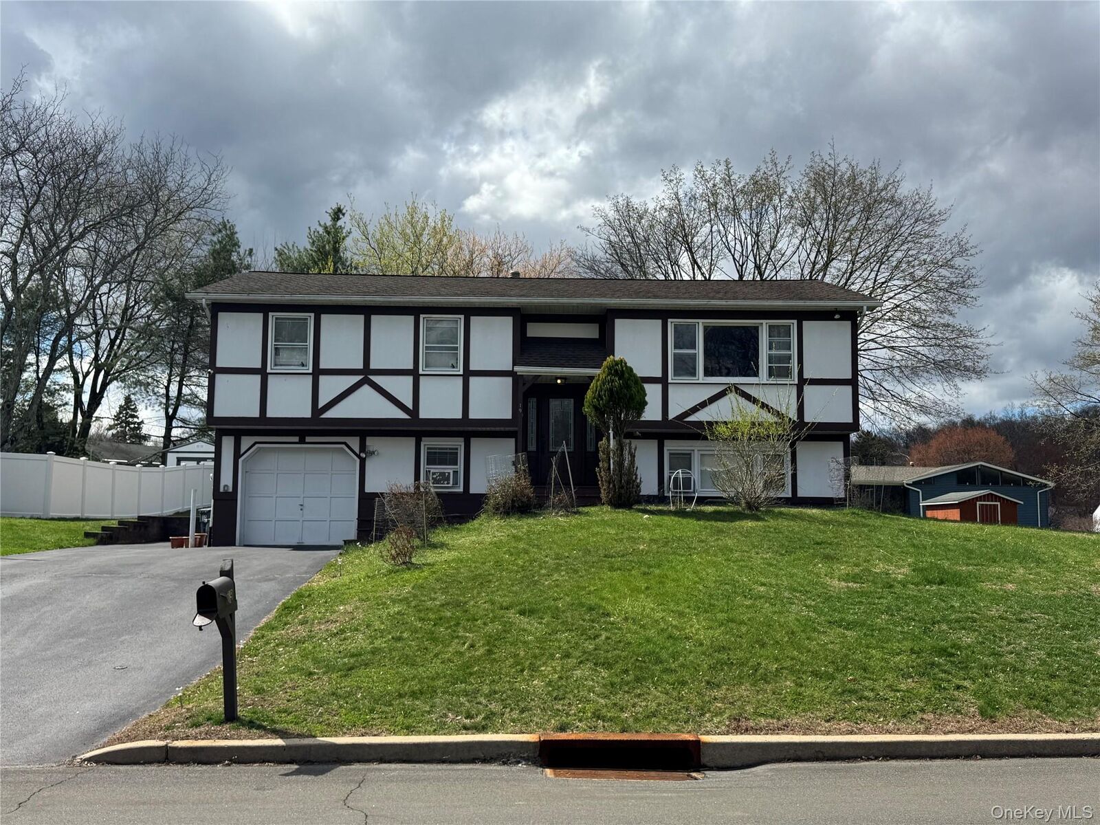 Property Photo:  19 Northpark Drive  NY 10923 