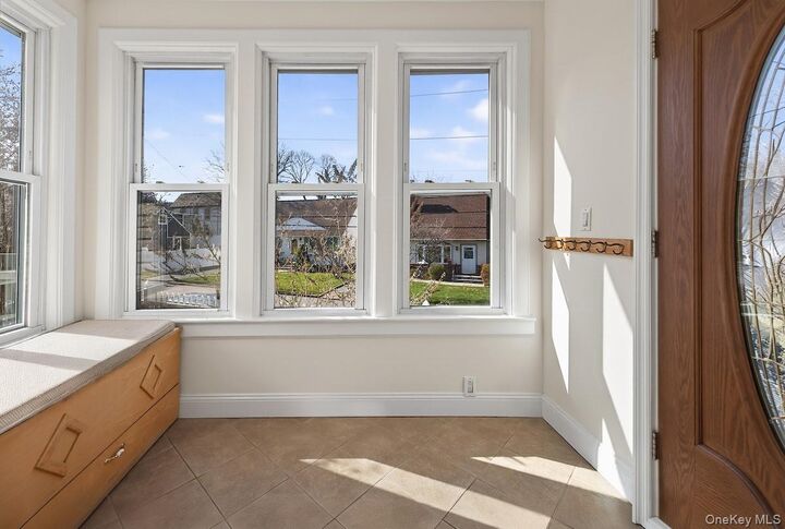 Property Photo:  30 Blanchard Avenue  NY 10522 