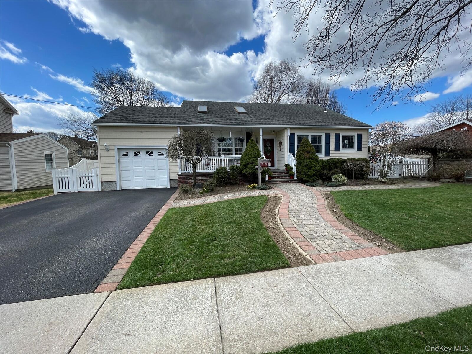 Property Photo:  16 W Oak Street  NY 11735 