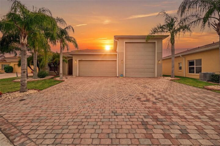 Property Photo:  4120 Limerick Drive  FL 33859 