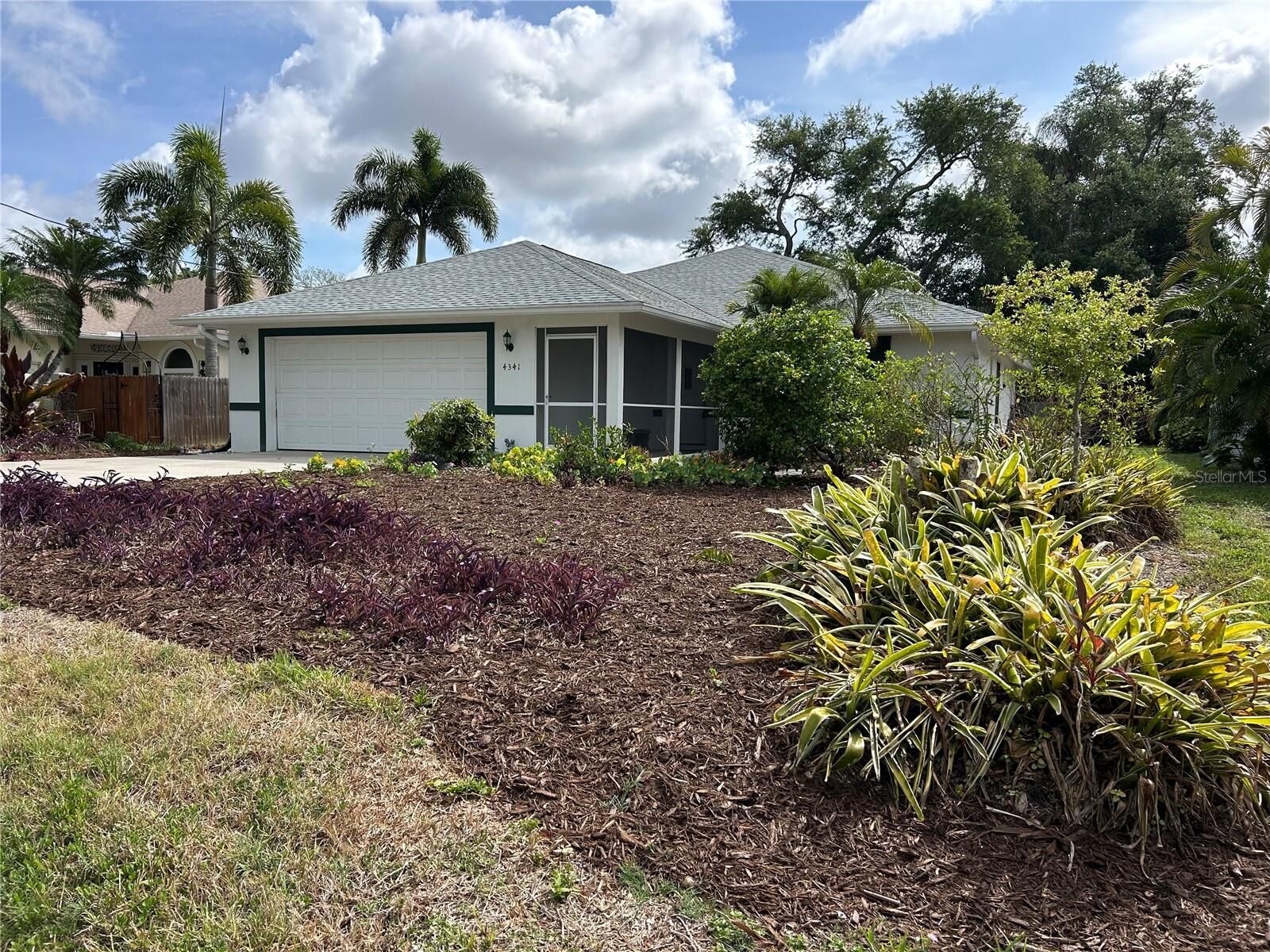 Property Photo: 4341 Nelson Avenue FL 34231