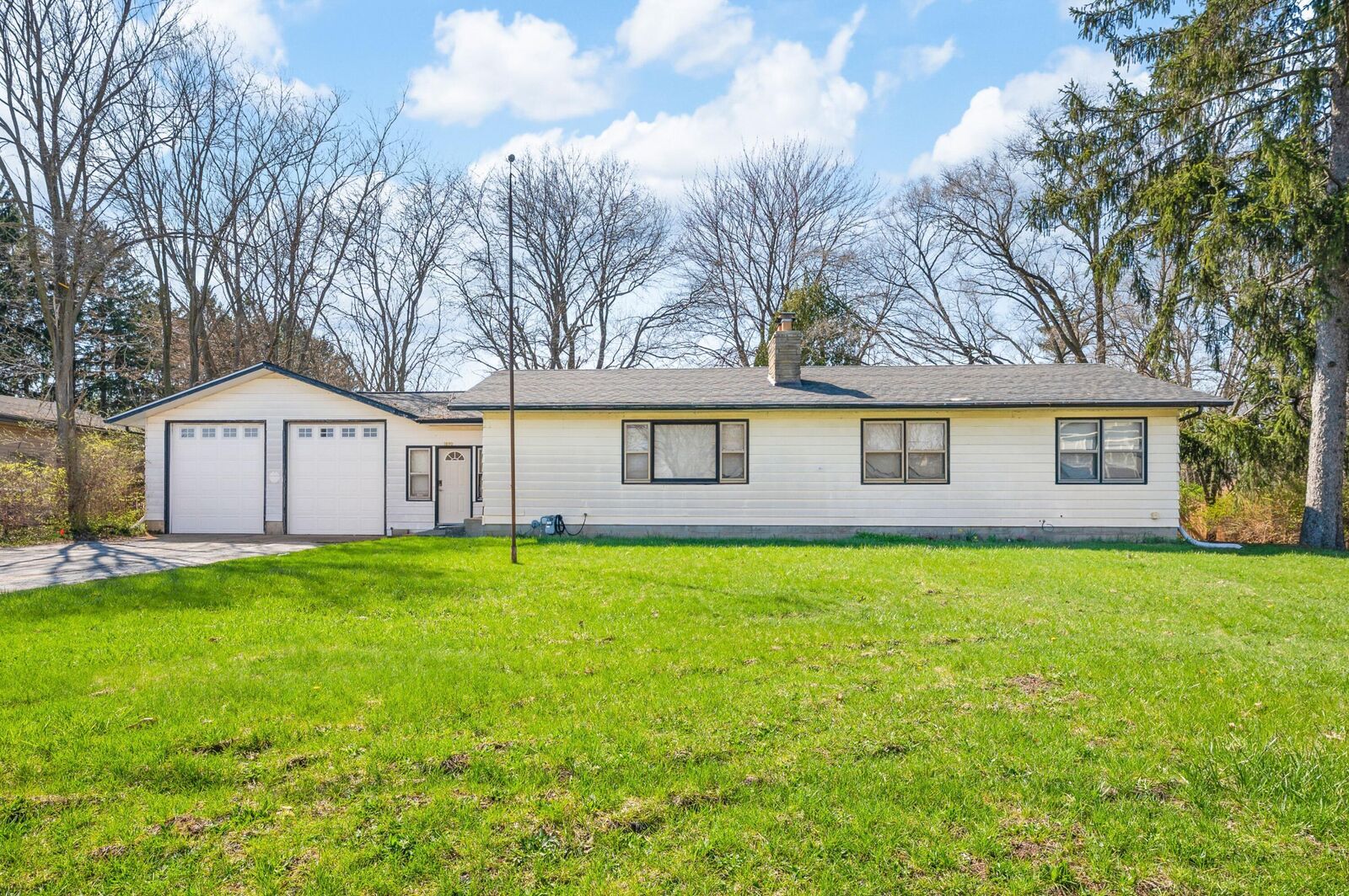 Property Photo:  1890 Union Avenue  MI 49022 