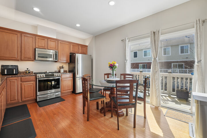 Property Photo:  112 Morgans Gate Drive  IL 60191 