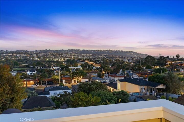 Property Photo:  1038 Avenue D  CA 90277 