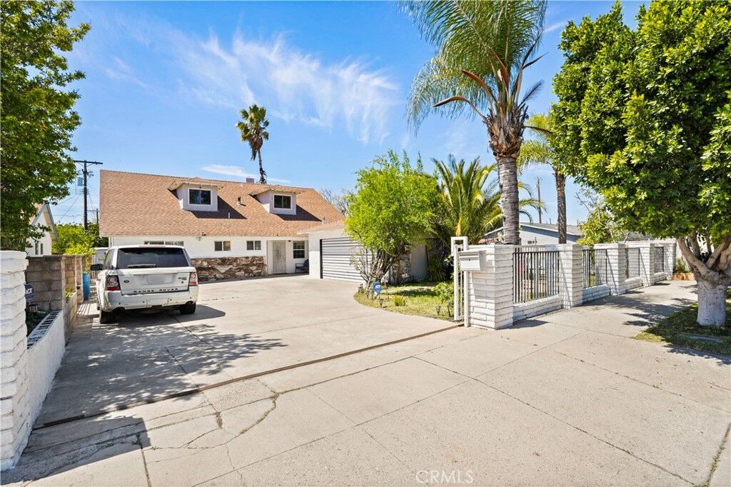 Property Photo:  9021 Oneida Avenue  CA 91352 