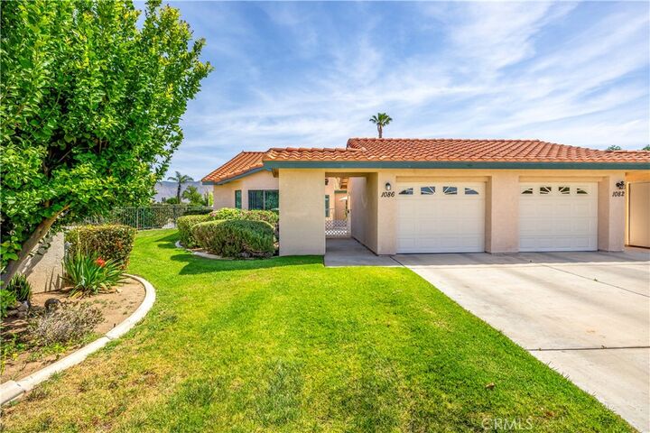 Property Photo:  1086 Morning Mist  CA 92545 