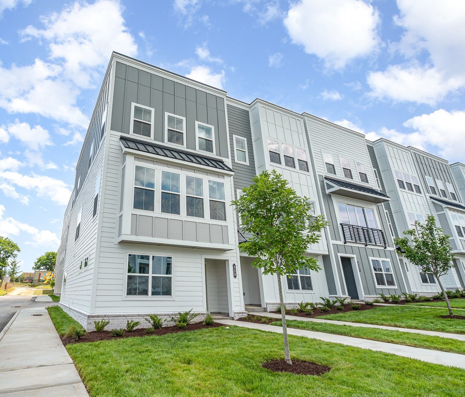 Property Photo:  722 41st Ave N  TN 37209 