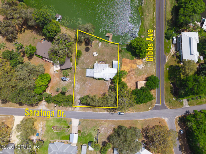 Property Photo: 215 Saratoga Drive FL 32189