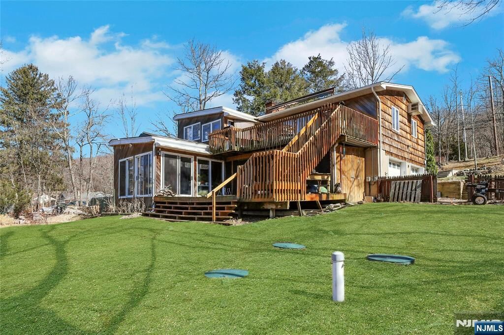 Property Photo:  199 Lake Shore Drive  NJ 07421 