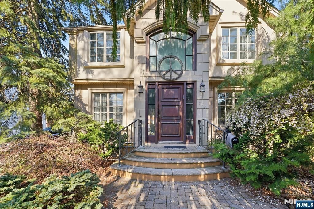 Property Photo:  770 Hartwell Street  NJ 07666 