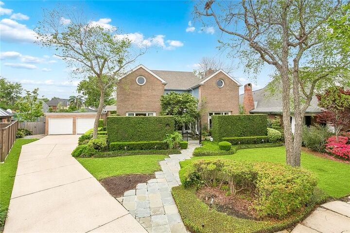 Property Photo:  19 Rue Royale  LA 70002 