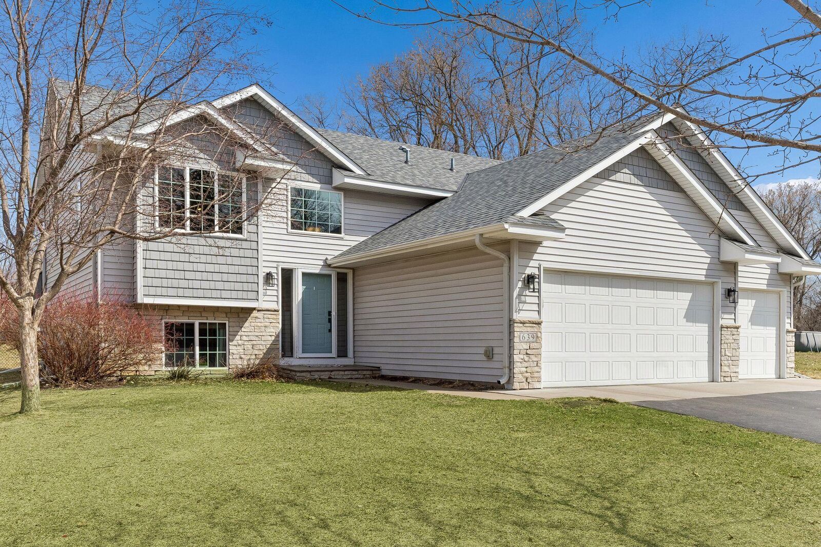 Property Photo:  639 129th Avenue NE  MN 55434 