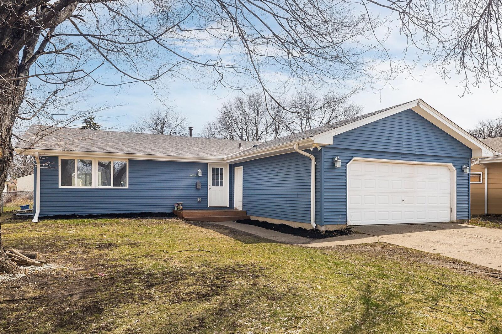 Property Photo:  673 Monroe Street S  MN 55379 