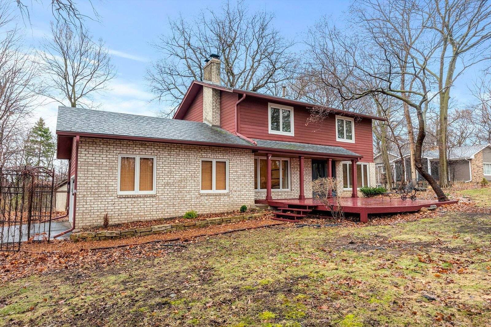 Property Photo:  9449 Woodridge Drive  MN 55347 