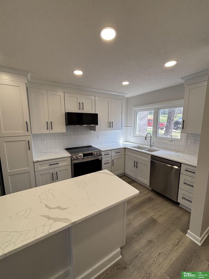 Property Photo:  5114 N 105th Street  NE 68134 