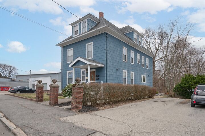 Property Photo:  512 River St  MA 01832 