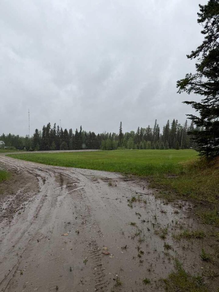 Property Photo: 522 Clearwater Estates Crescent AB T4T 2A2