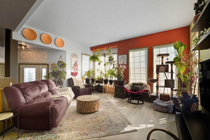 Photo de la propriété:  28 Parkside Crescent  AB T4M 0E9 