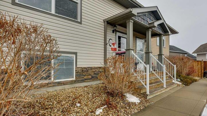 Property Photo:  115 Redwood Boulevard  AB T4S 0J5 