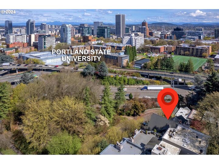 Property Photo:  1314 SW Hall St  OR 97201 