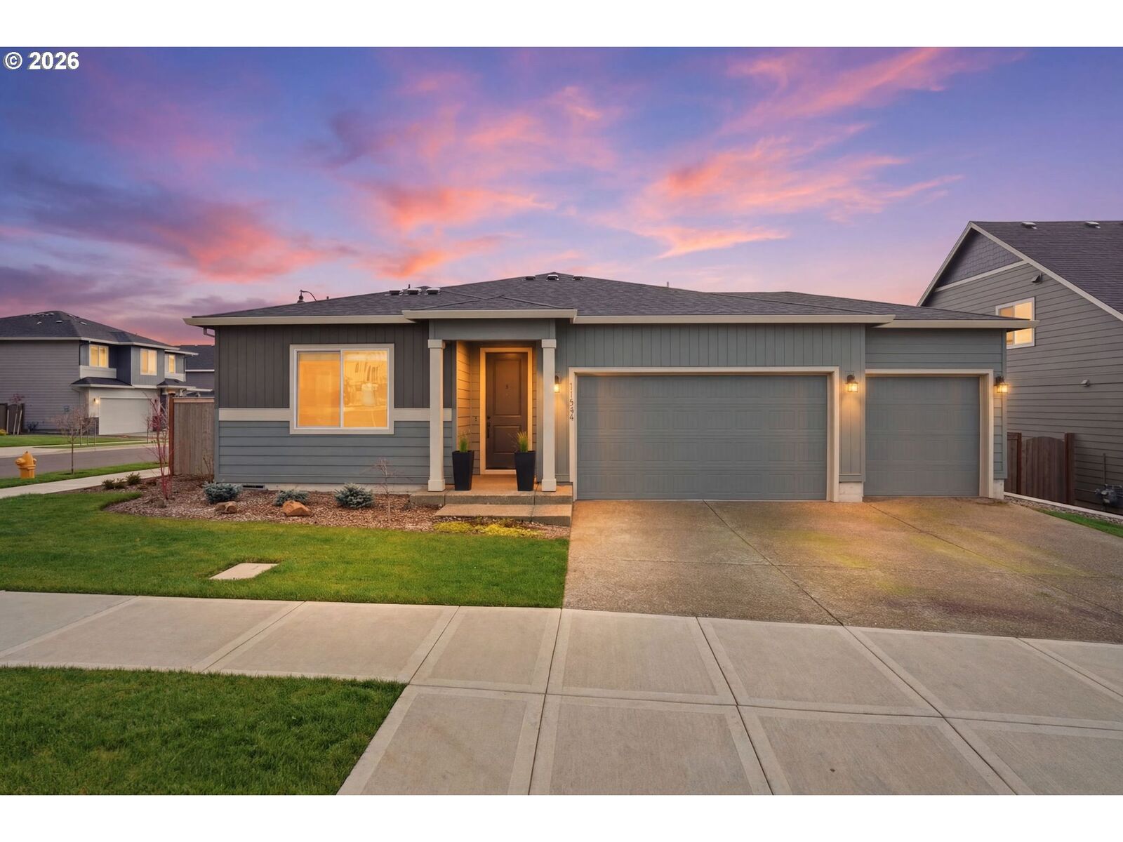 Property Photo:  11664 SE Crown Point Way  OR 97086 