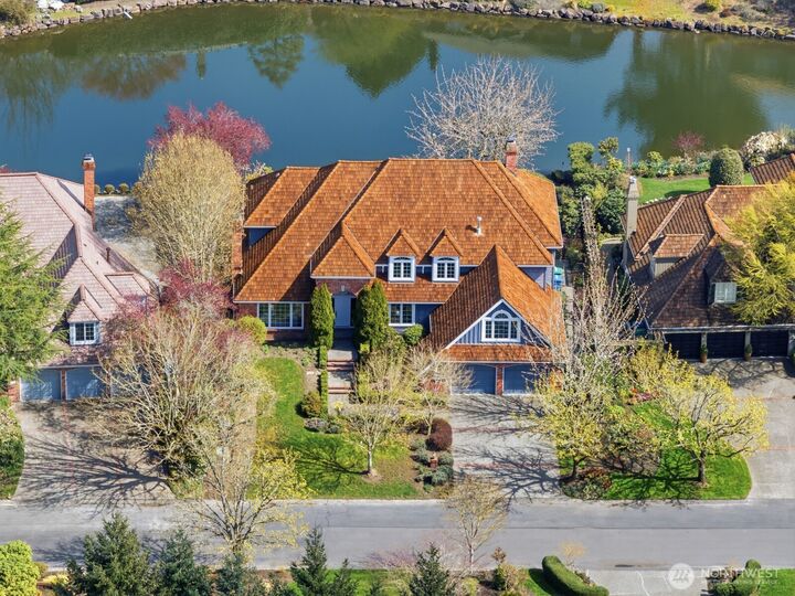 Property Photo:  7830  80th Place SE  WA 98040 