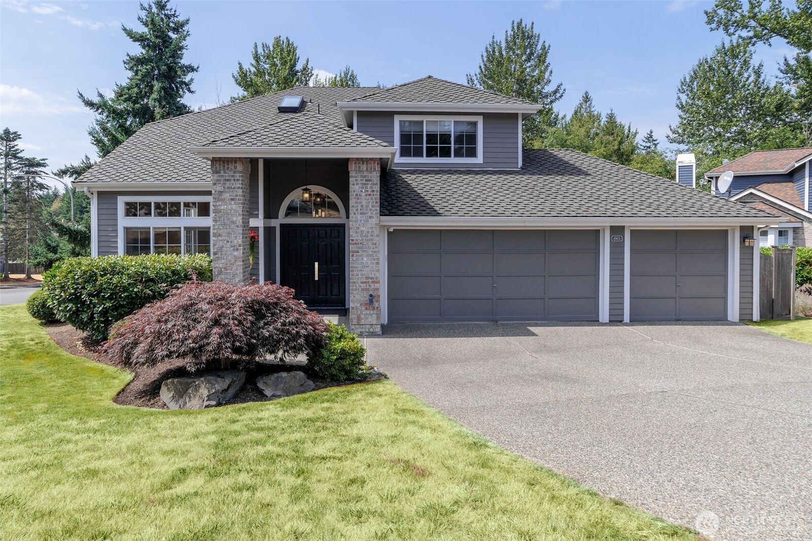 Property Photo: 4905 NE 19th Court WA 98059