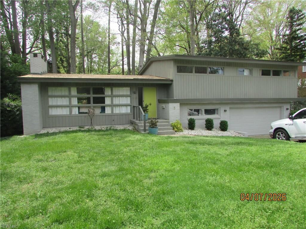 Property Photo: 5 Downing Pl VA 23606