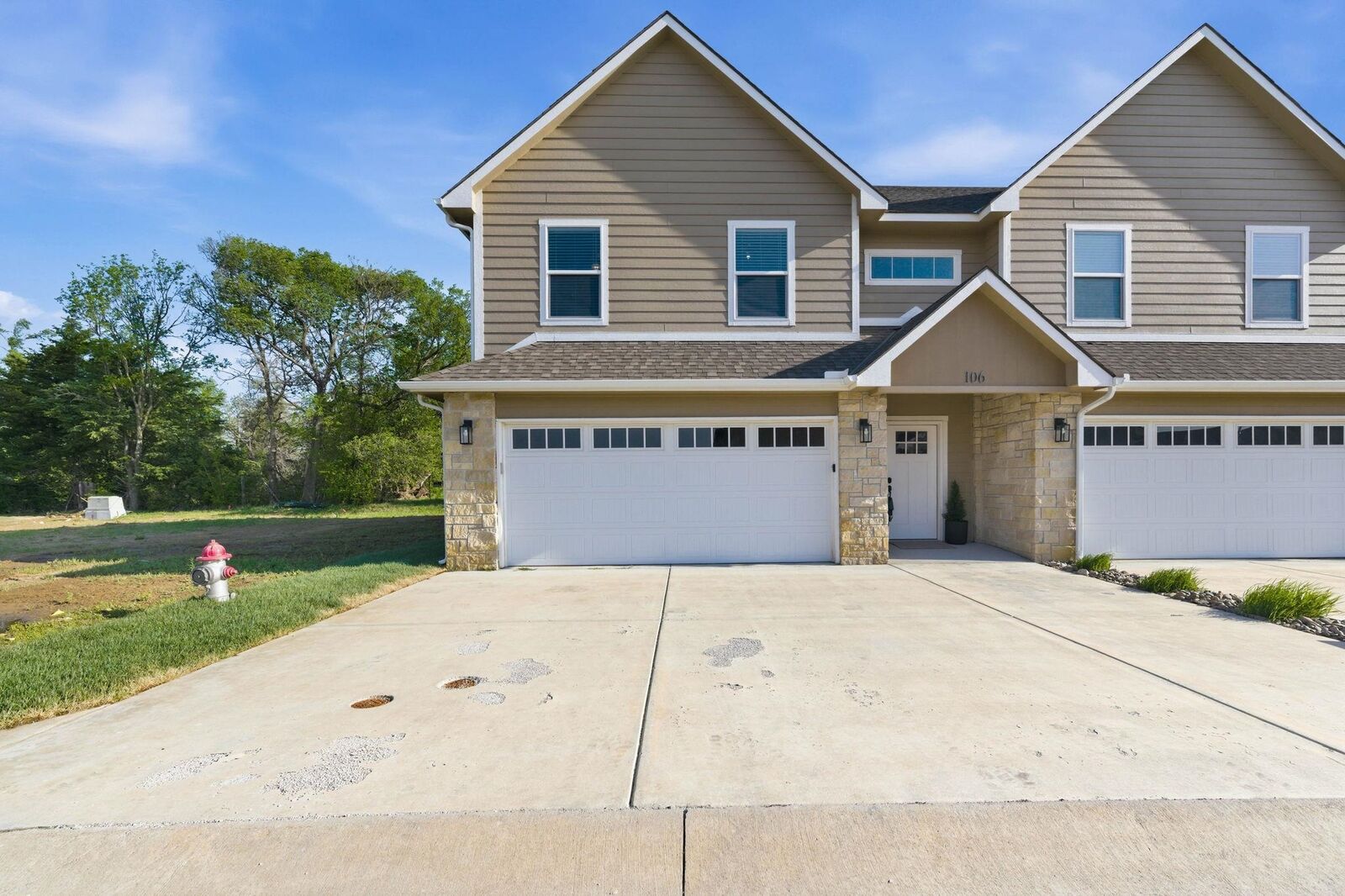 Property Photo:  331 N 127th St E Unit 105  KS 67206 