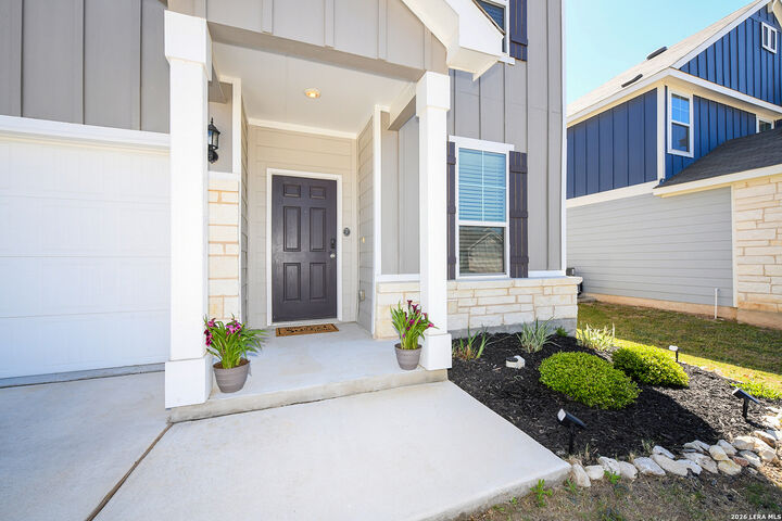 Property Photo:  809 Beacon Heights  TX 78155 