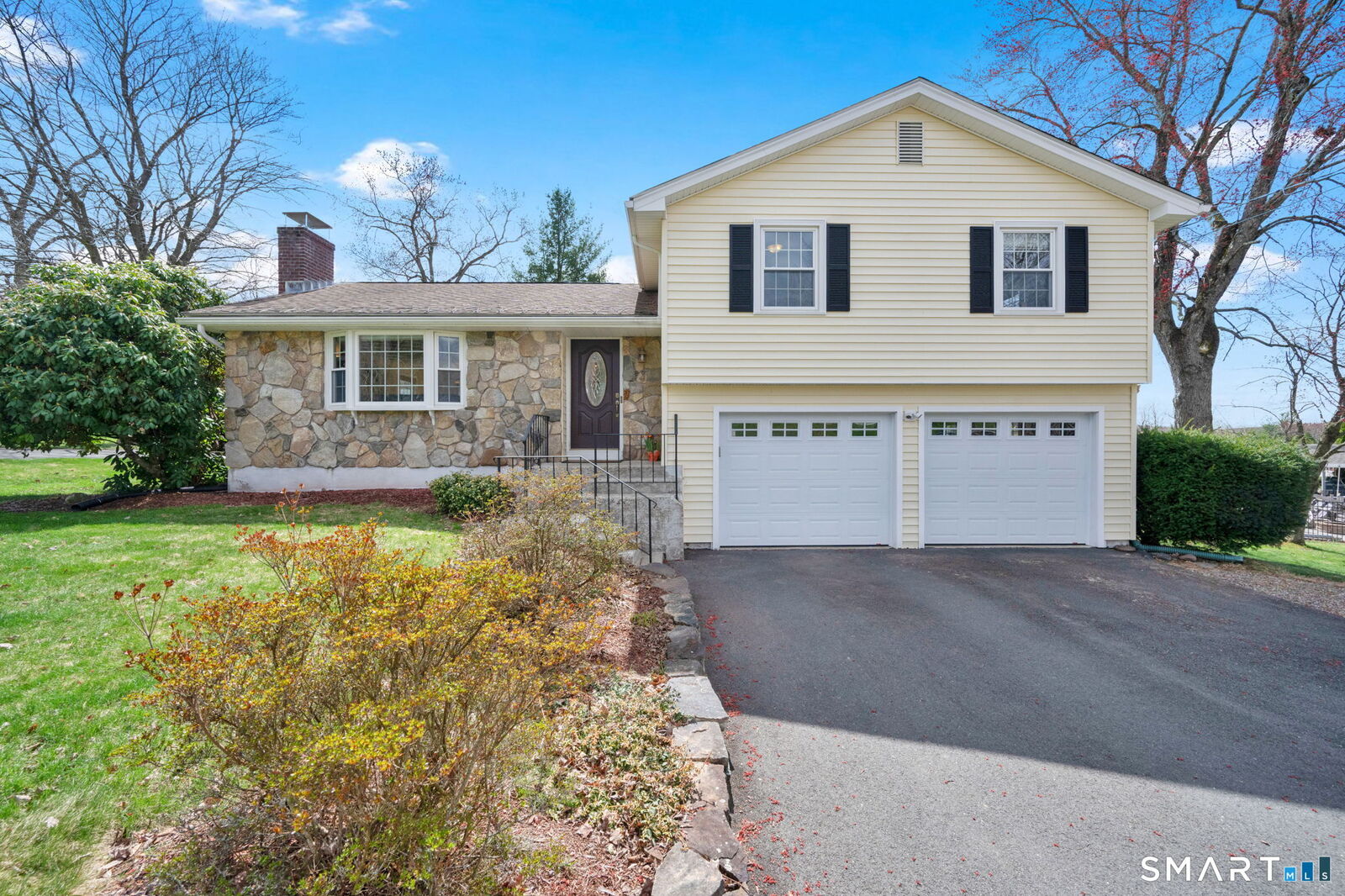Property Photo:  93 Crestridge Drive  CT 06066 