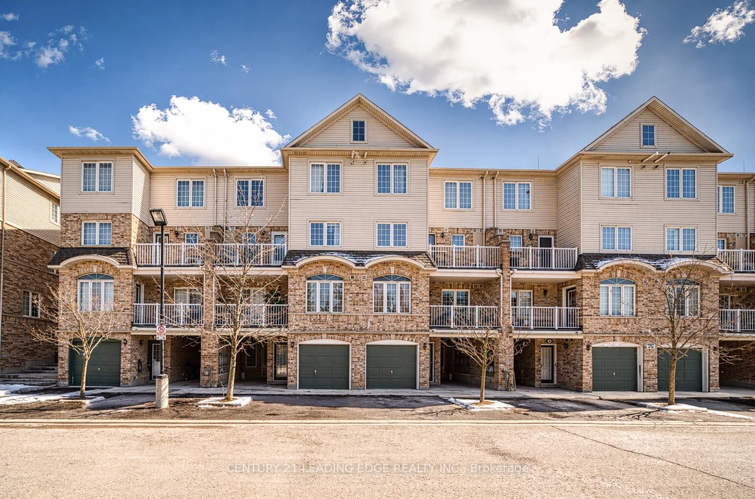 Property Photo:  42 Pinery Trail 74  ON M1B 6K2 