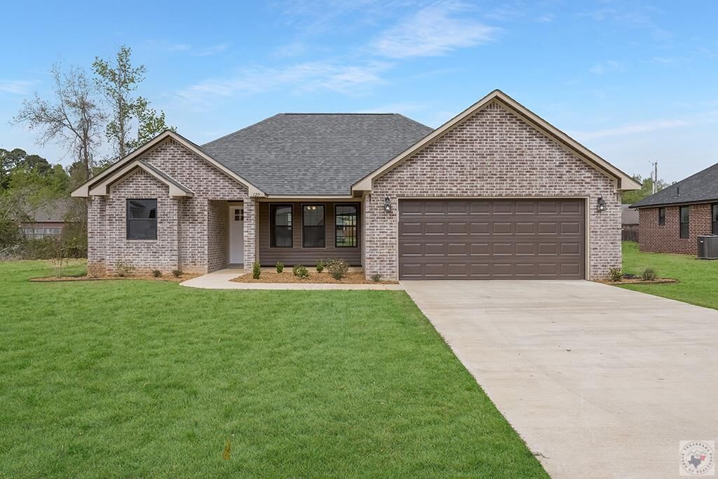 Property Photo:  120 Village Place  TX 75501 