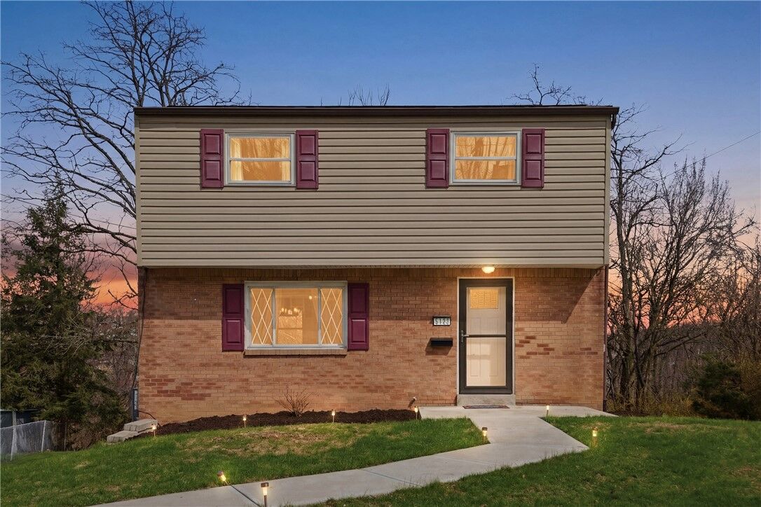 Property Photo:  5123 Elmwood Dr  PA 15227 